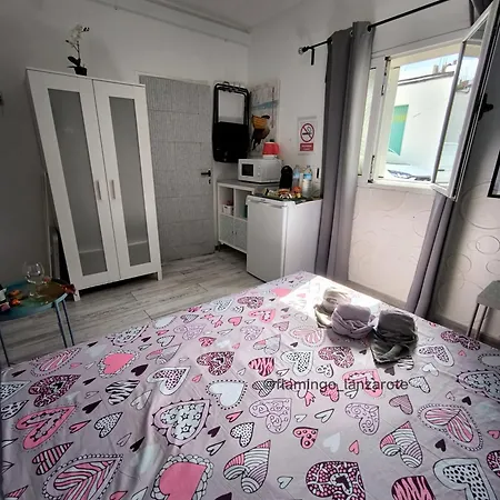 Flamingo, Entrada Privada Y Bano Privado En By Flamingo House, No Fumadores アパート *