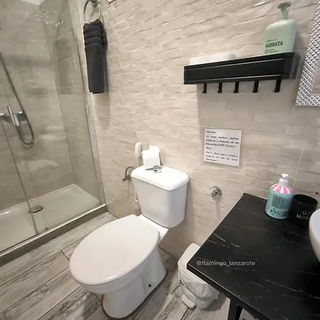 Flamingo, Entrada Privada Y Bano Privado En By Flamingo House, No Fumadores アレシフェ