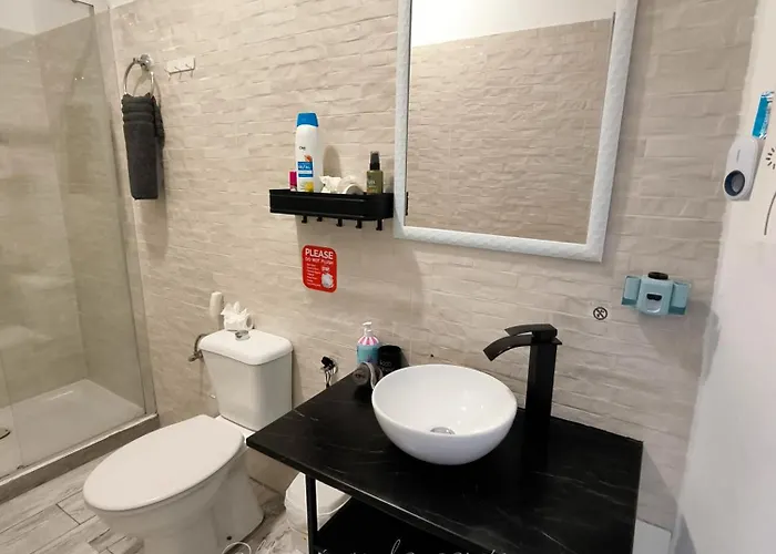 Flamingo, Entrada Privada Y Bano Privado En By Flamingo House, No Fumadores Lejlighed